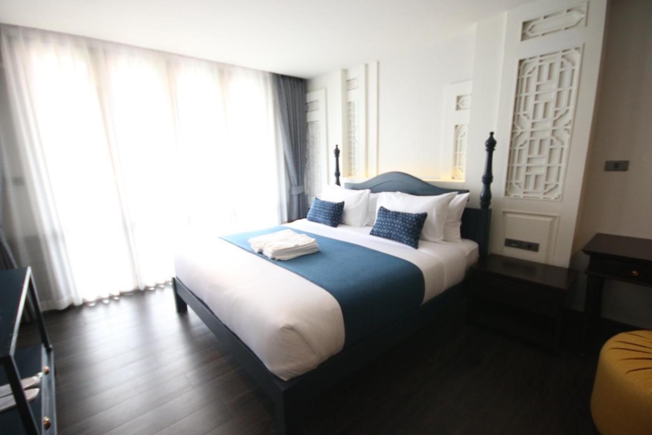 Suite with Balcony